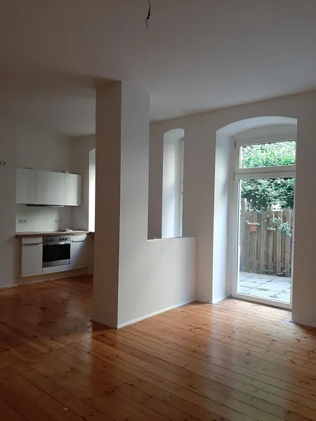 2-Zimmer Maisonettewohnung mit Terrasse im Boxhagener- Kiez zu vermieten! — photo 1